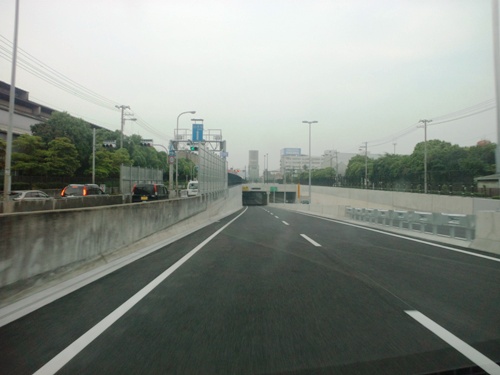 阪神高速2号淀川左岸線正連寺川トンネル(西側入口)