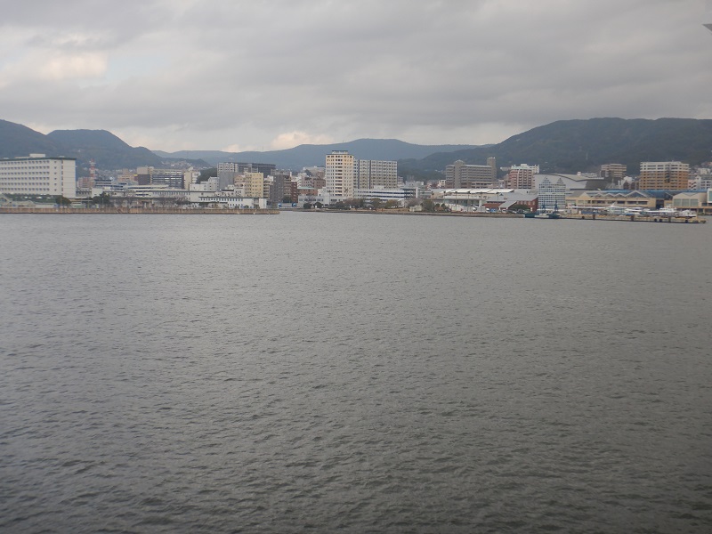 �����ۍs���̃t�F���[�u���̂�v�̑D���ŎB�e���������ۍ`�B���̂���2�D�ɏ��܂������ǂ������������ɂȂ�܂��B